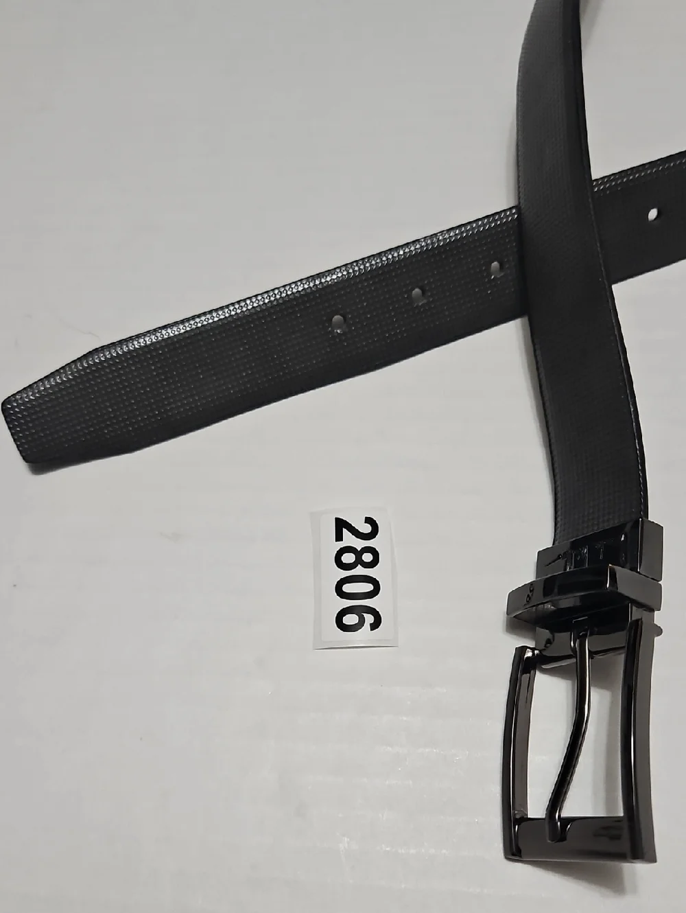 Nicole Miller Men's Gray & Black Reversible Textured Leather Belt Size 40